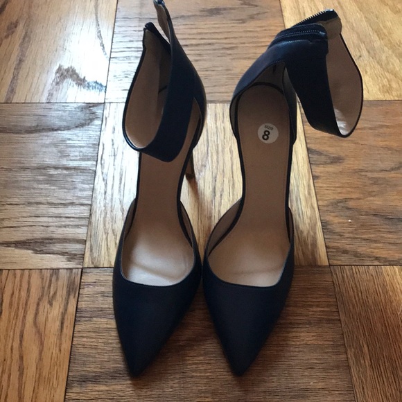 J. Crew Shoes - Jcrew navy heels